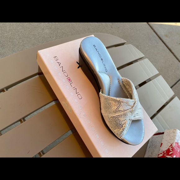 Sandals - Picture 2 of 3